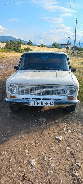 LADA (VAZ) 21011