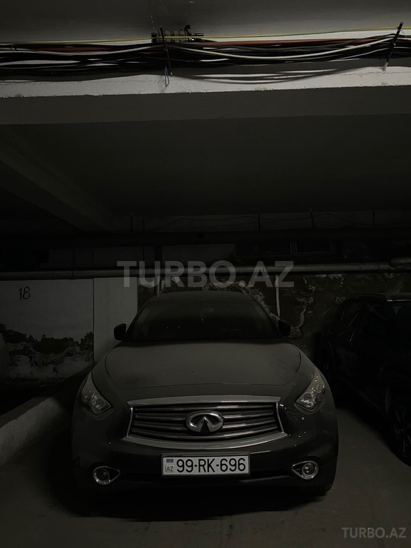 Infiniti QX70
