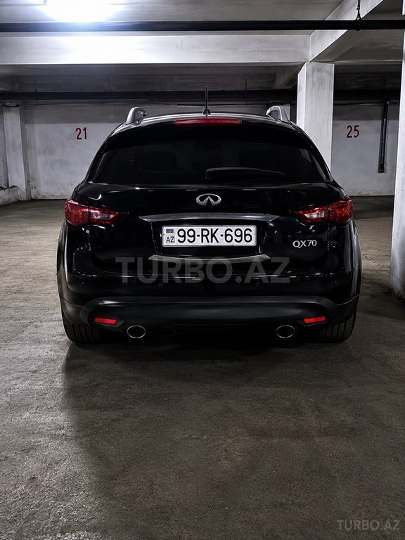 Infiniti QX70