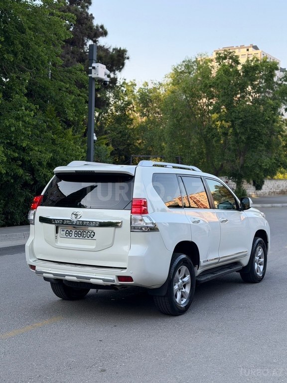 Toyota Land Cruiser Prado