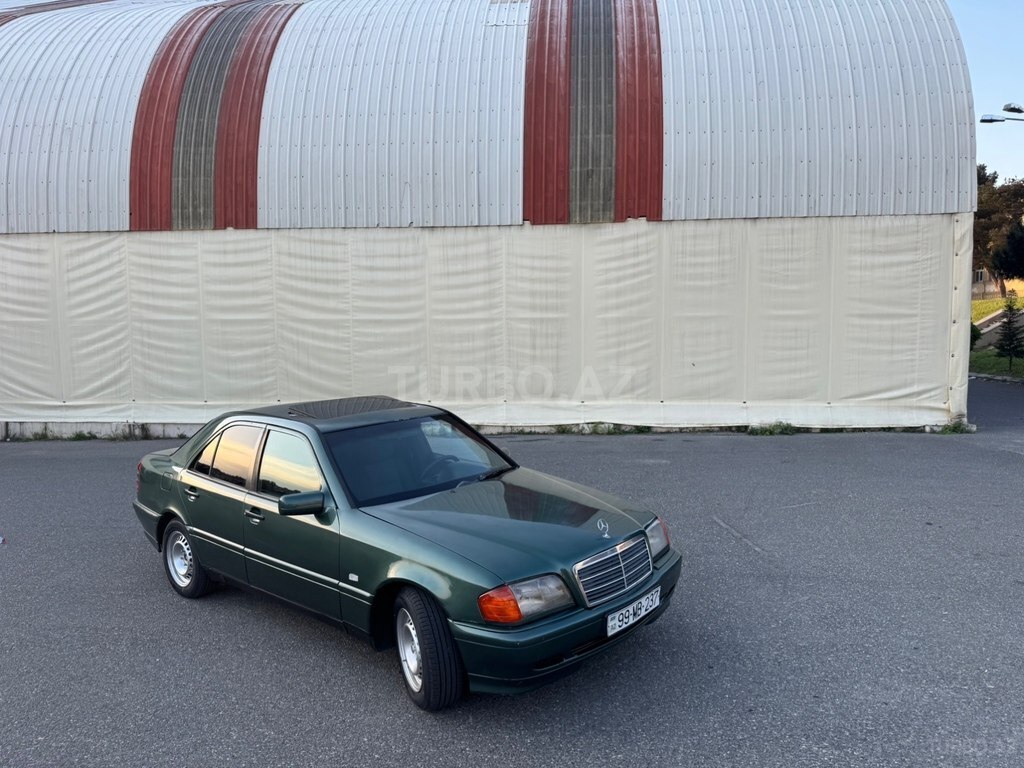 Mercedes C 180