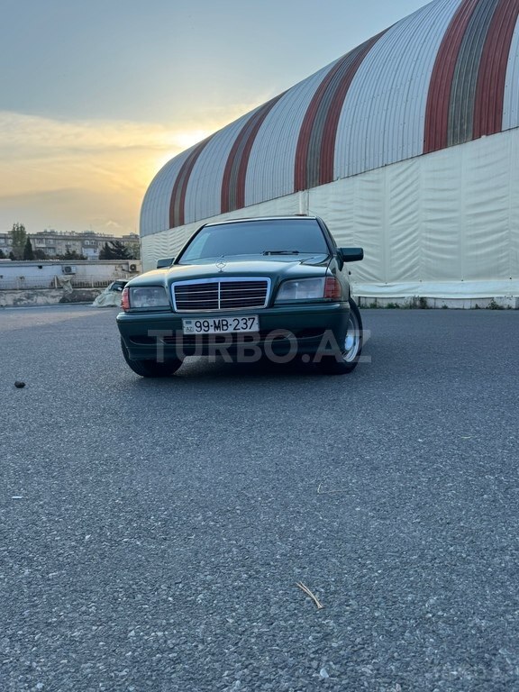 Mercedes C 180