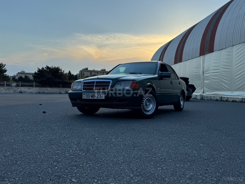 Mercedes C 180