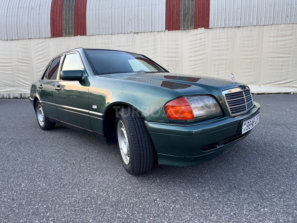 Mercedes C 180