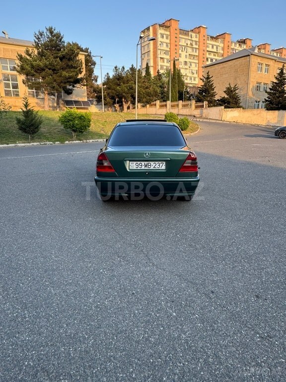 Mercedes C 180
