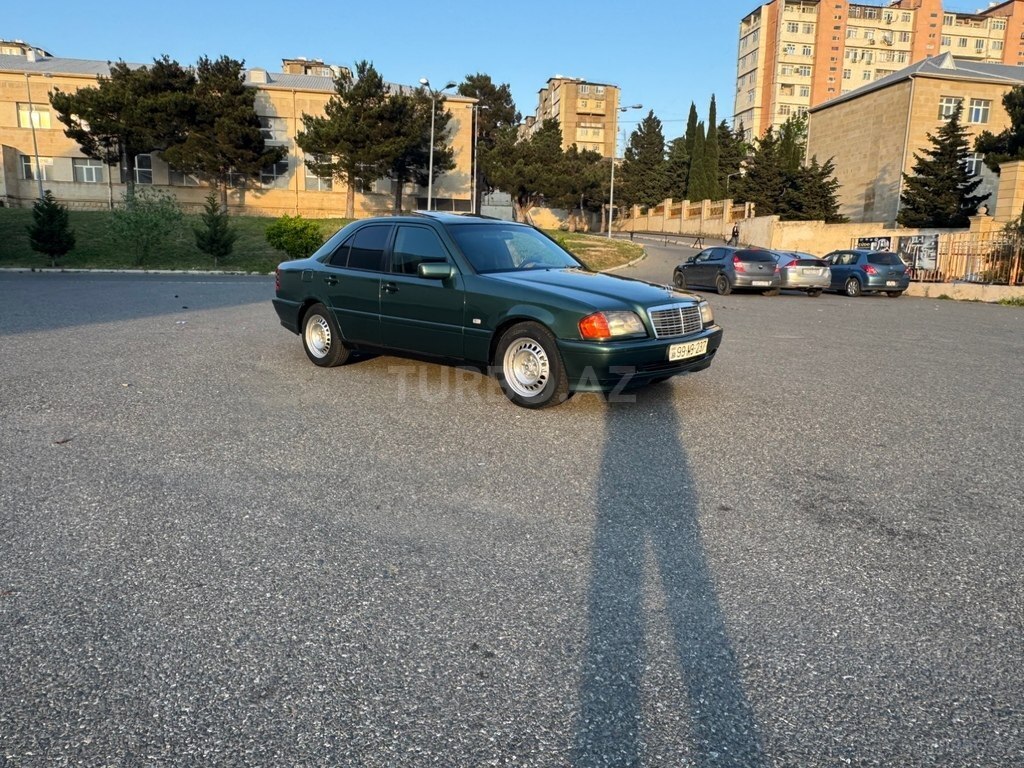 Mercedes C 180