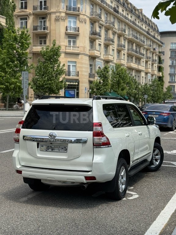 Toyota Land Cruiser Prado