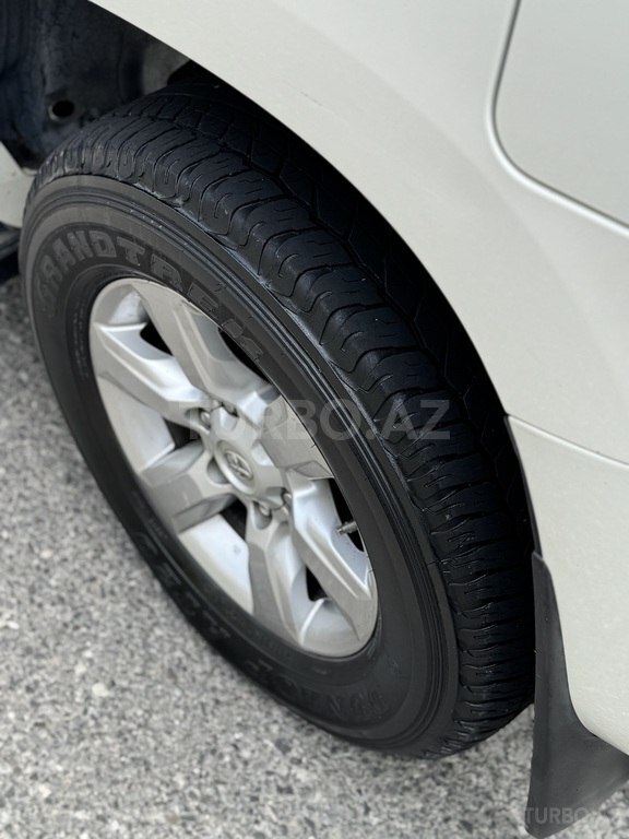Toyota Land Cruiser Prado