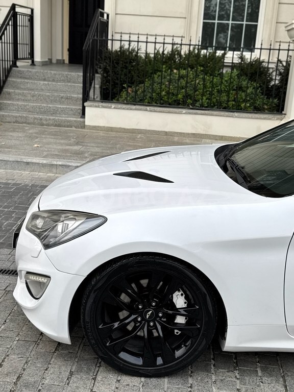 Hyundai Genesis Coupe