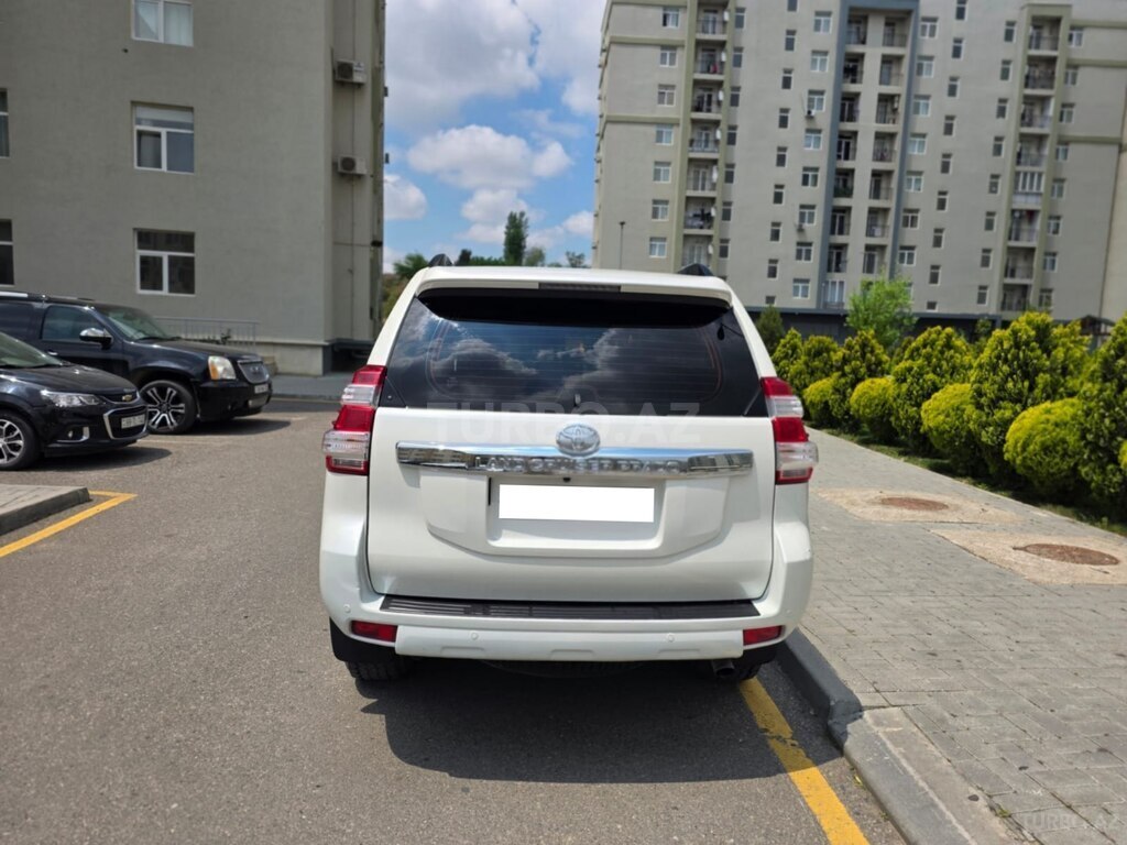 Toyota Land Cruiser Prado