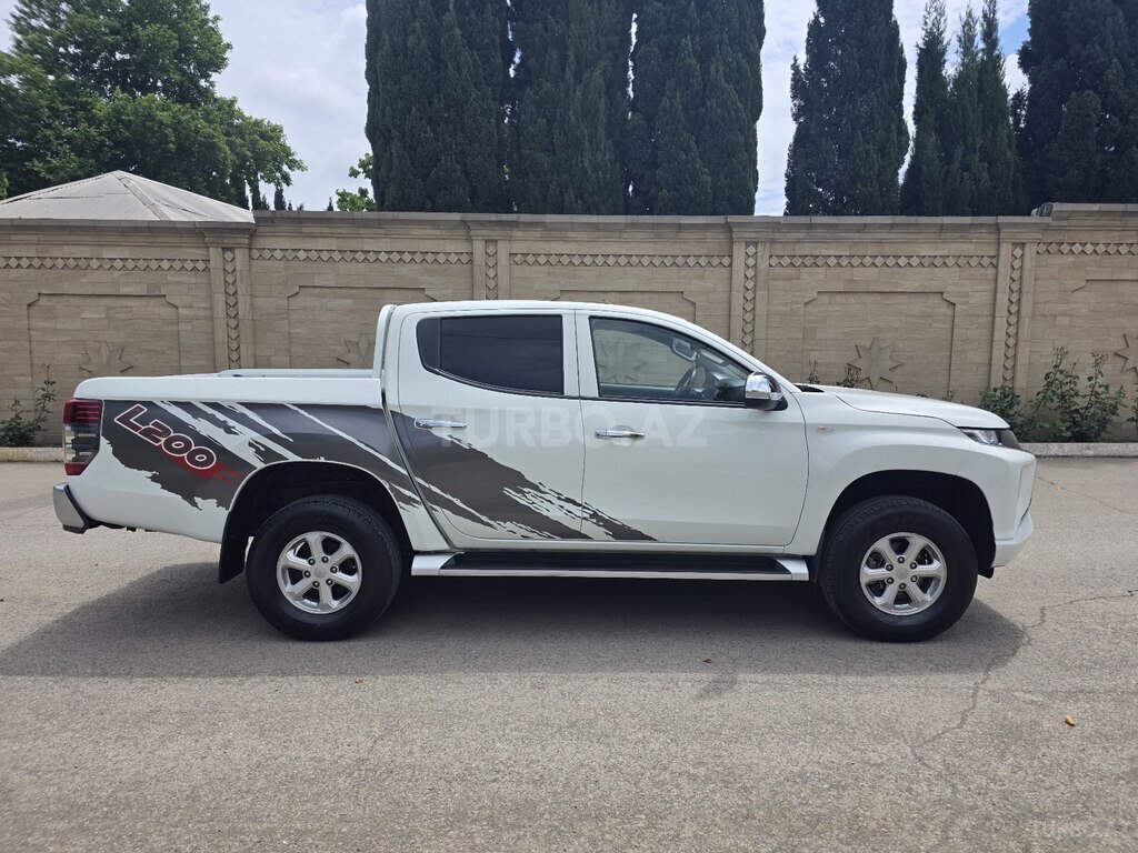 Mitsubishi L200