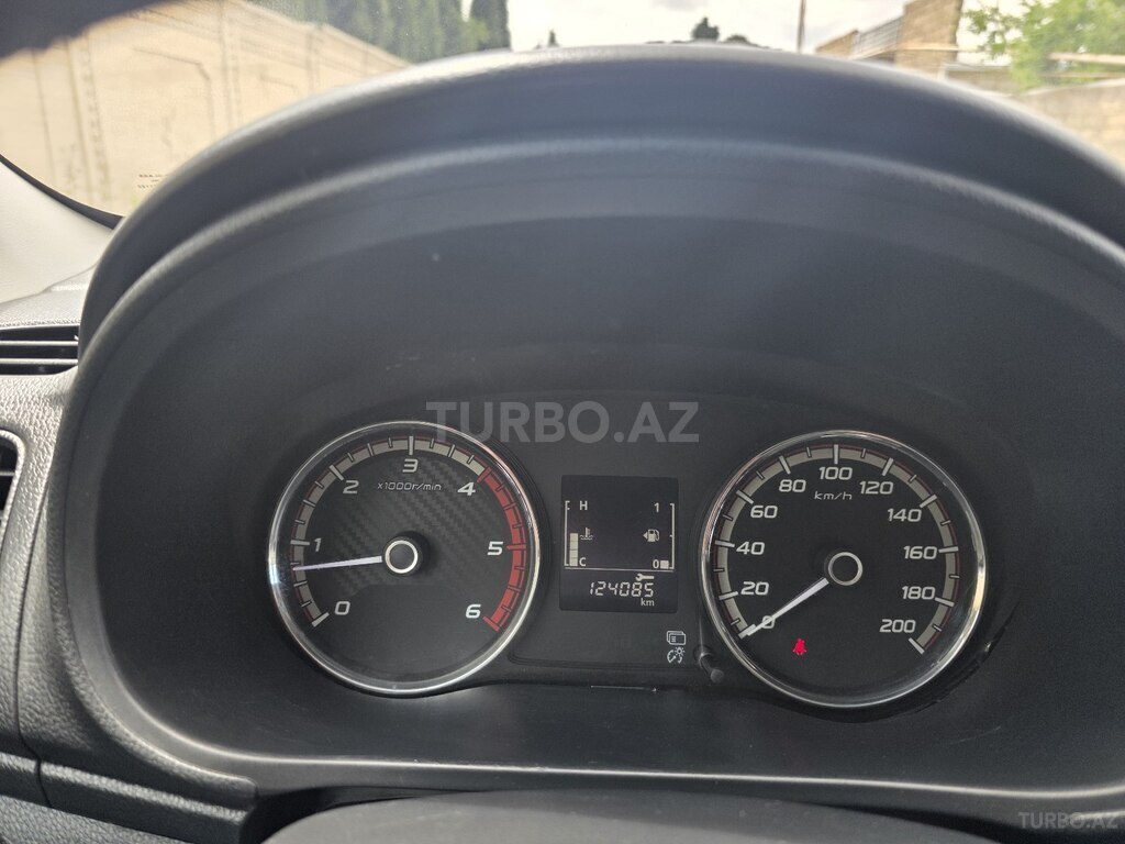 Mitsubishi L200