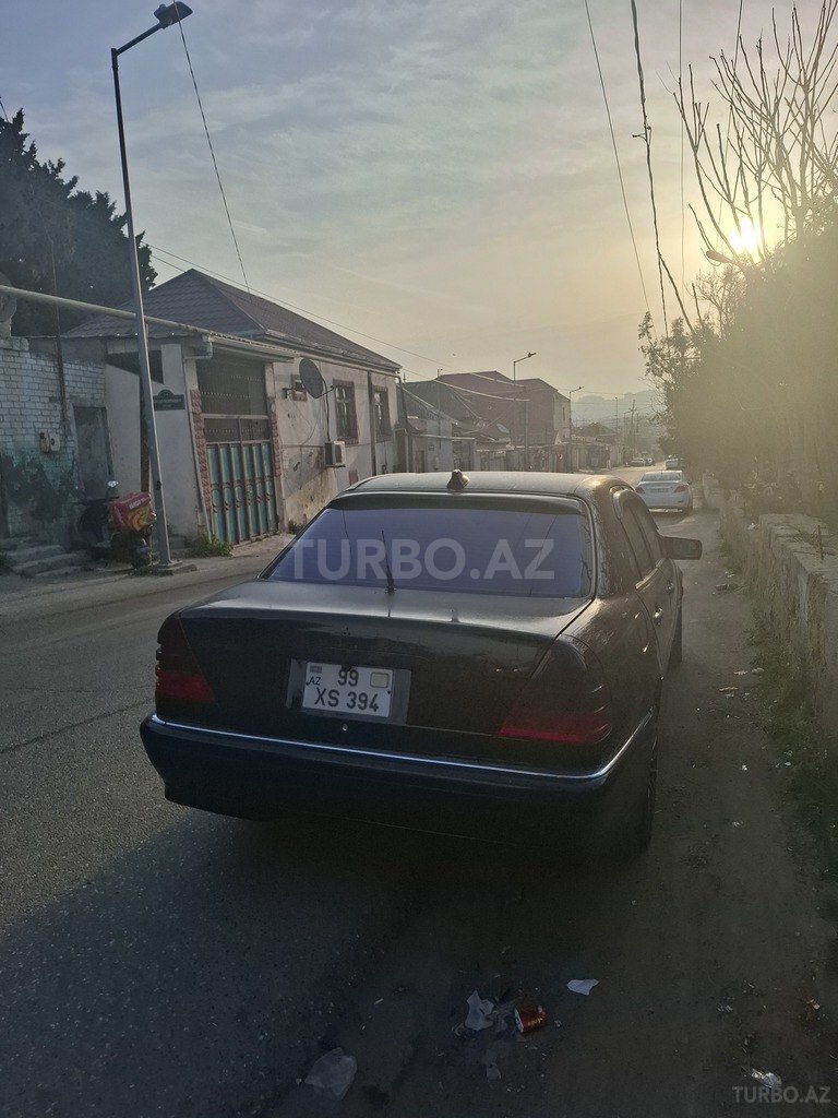Mercedes C 230
