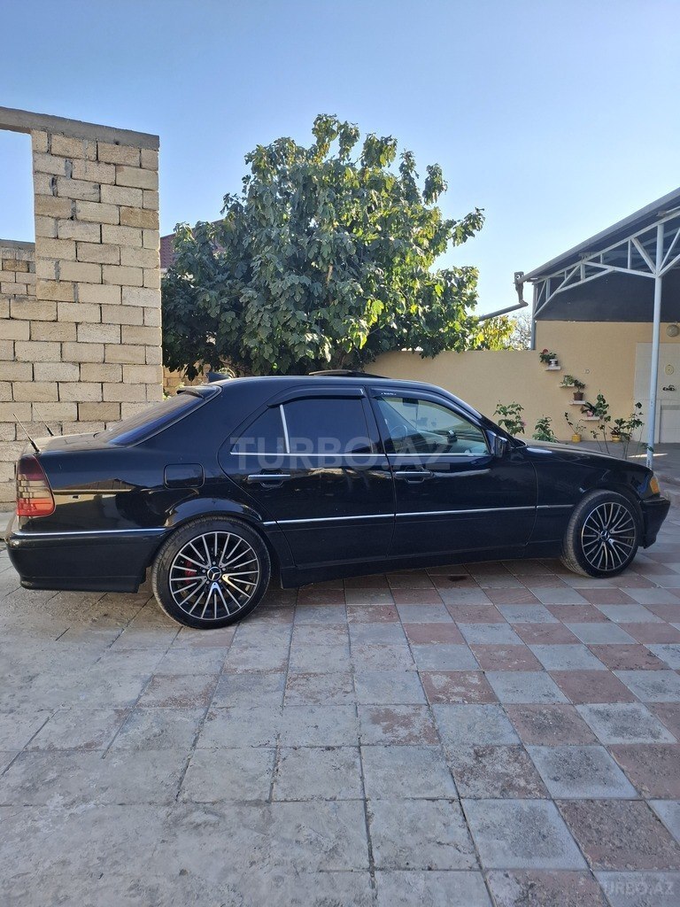 Mercedes C 230