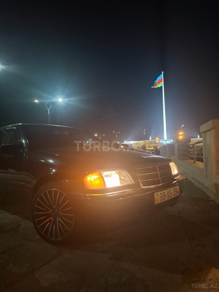 Mercedes C 230
