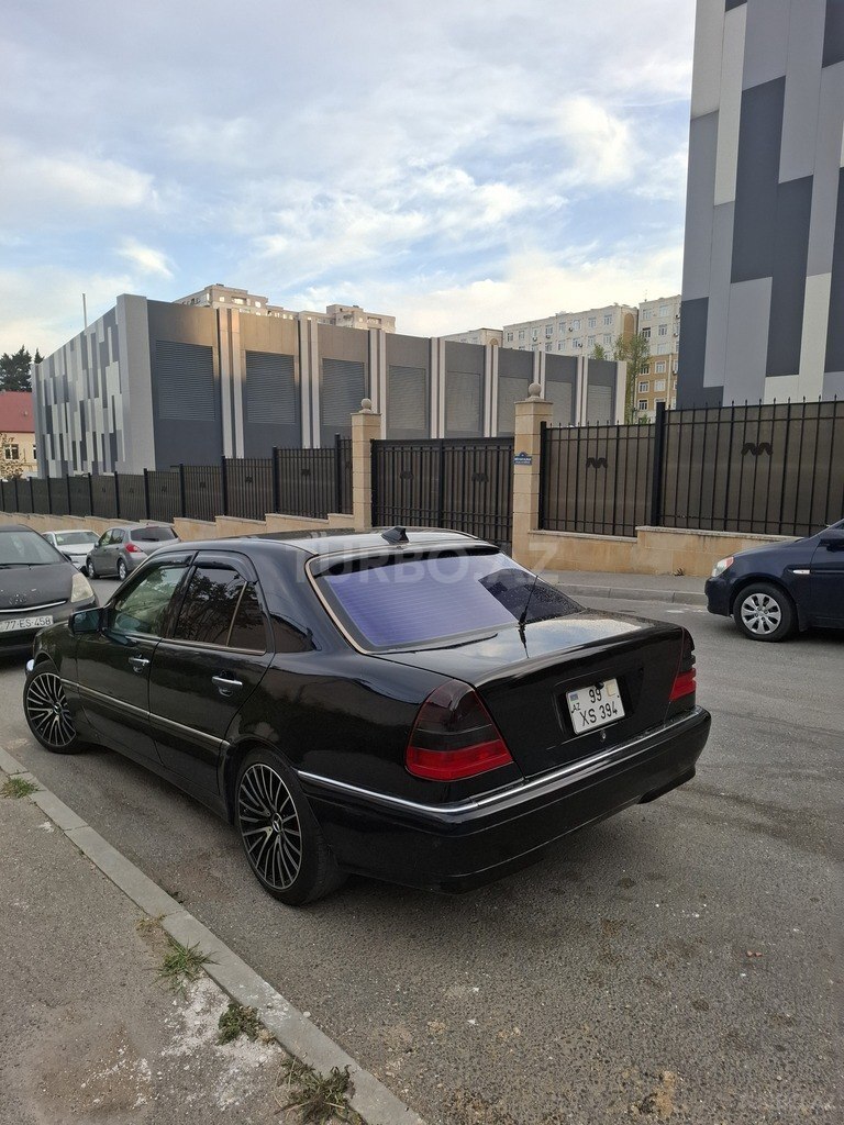 Mercedes C 230