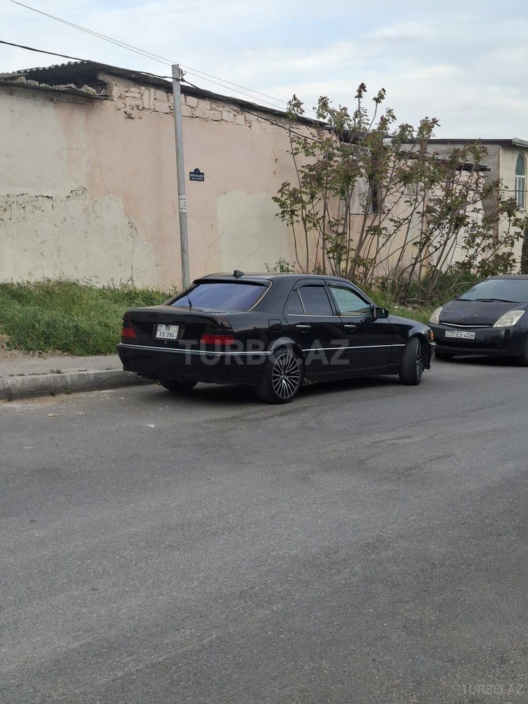 Mercedes C 230