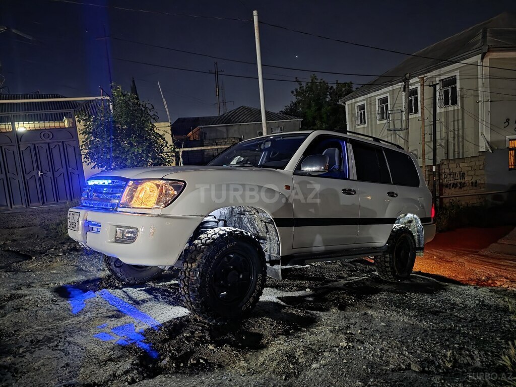 Toyota Land Cruiser