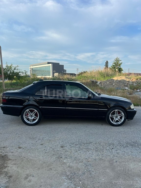 Mercedes C 230