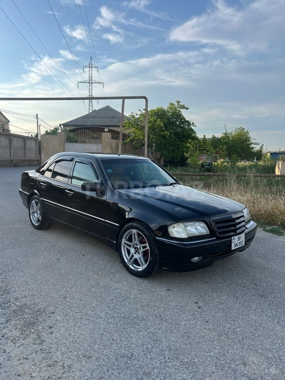 Mercedes C 230