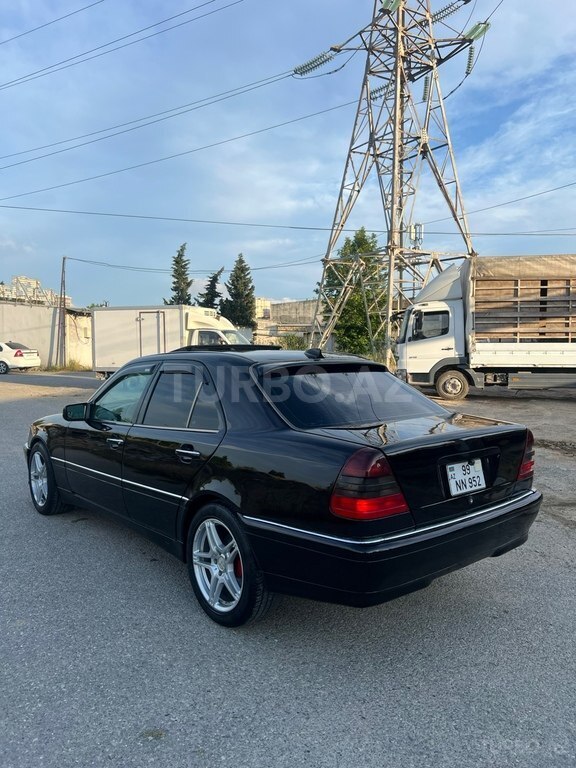 Mercedes C 230