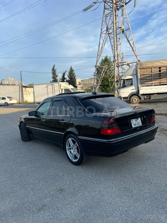 Mercedes C 230
