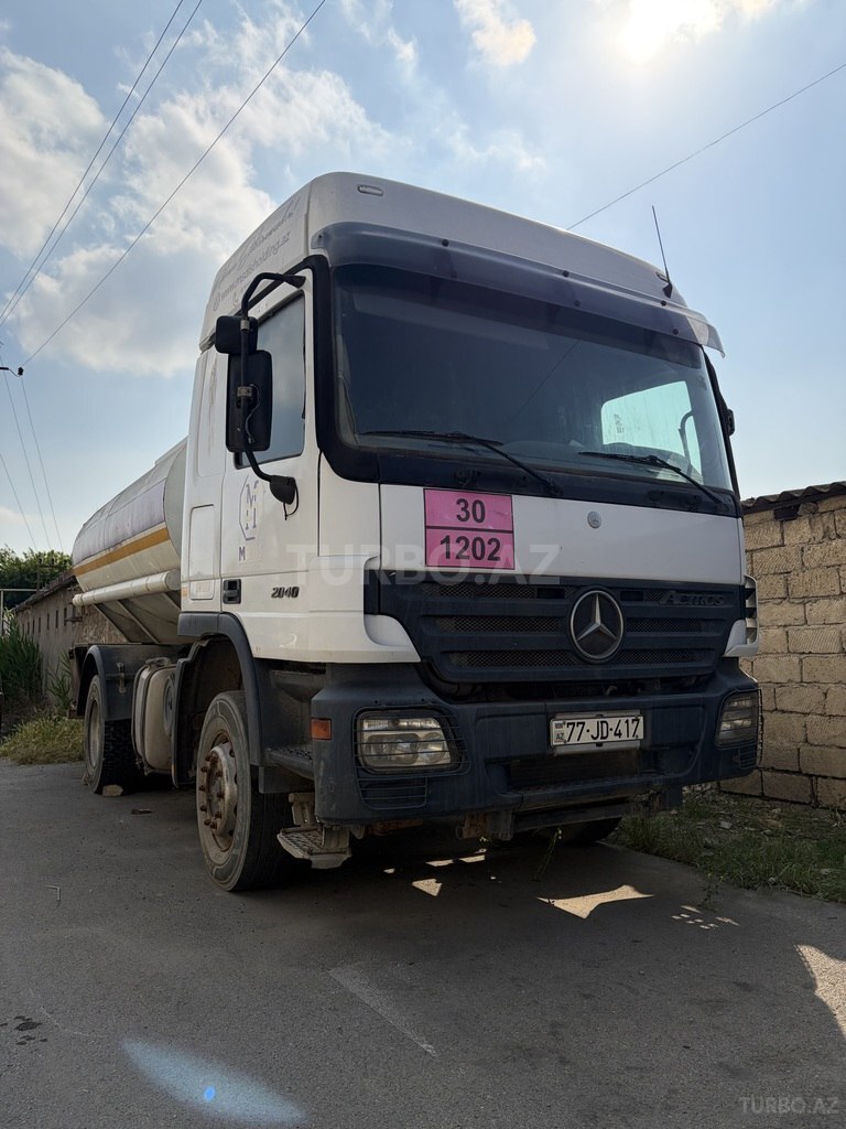 Mercedes Actros 1840
