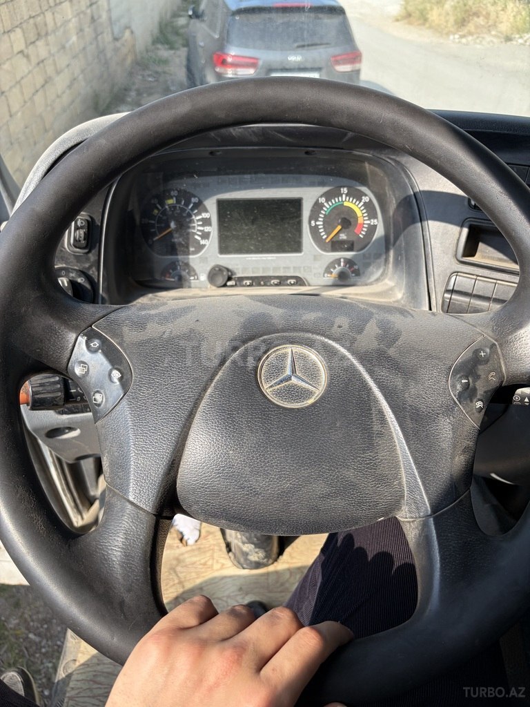 Mercedes Actros 1840