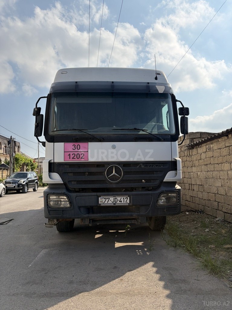 Mercedes Actros 1840
