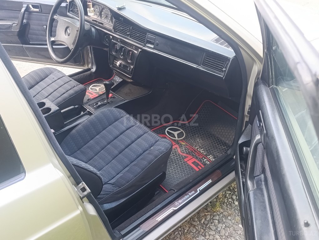 Mercedes 190