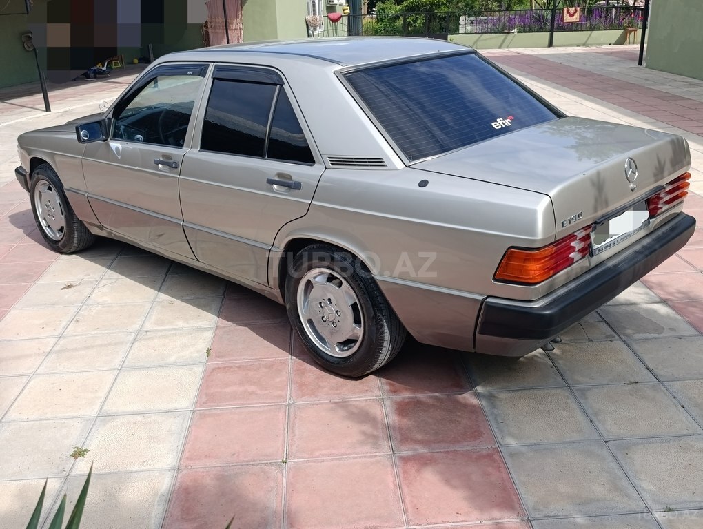 Mercedes 190