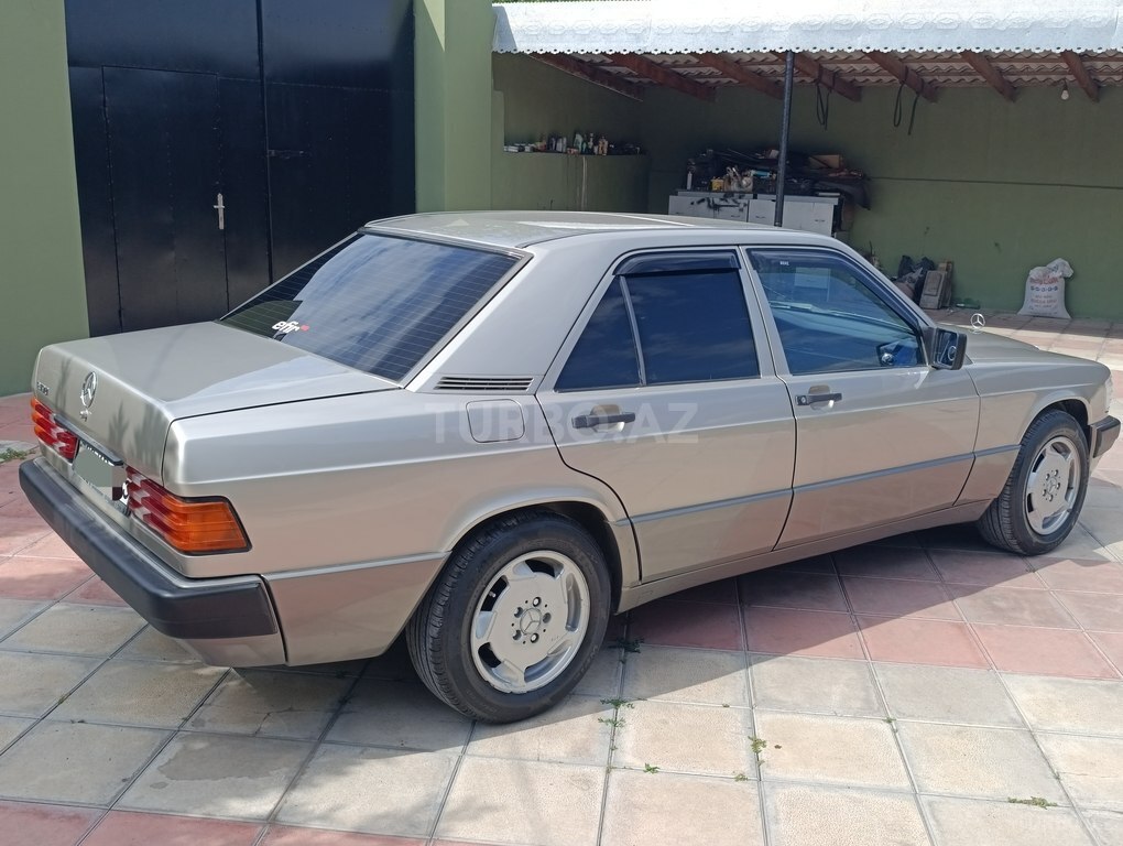 Mercedes 190
