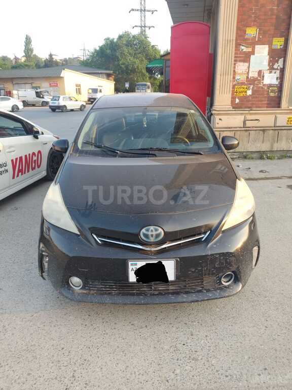 Toyota Prius V