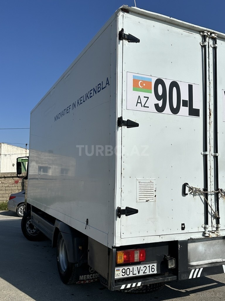 Mercedes Atego 1215