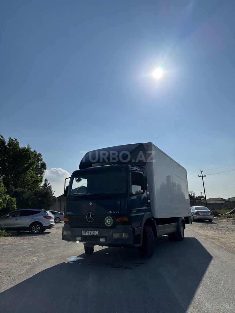 Mercedes Atego 1215
