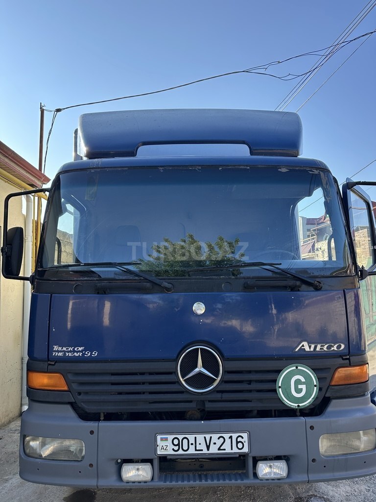 Mercedes Atego 1215