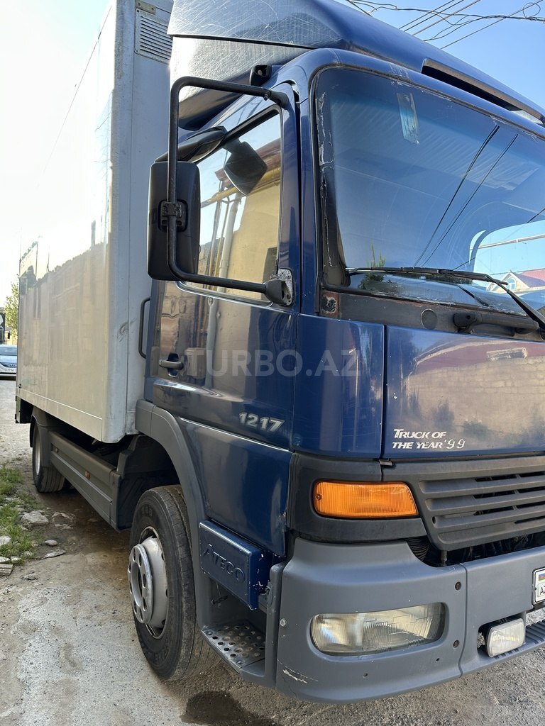 Mercedes Atego 1215