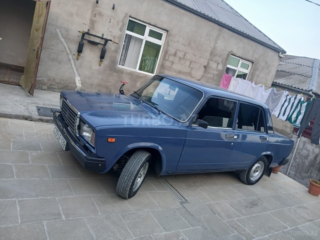 LADA (VAZ) 2107