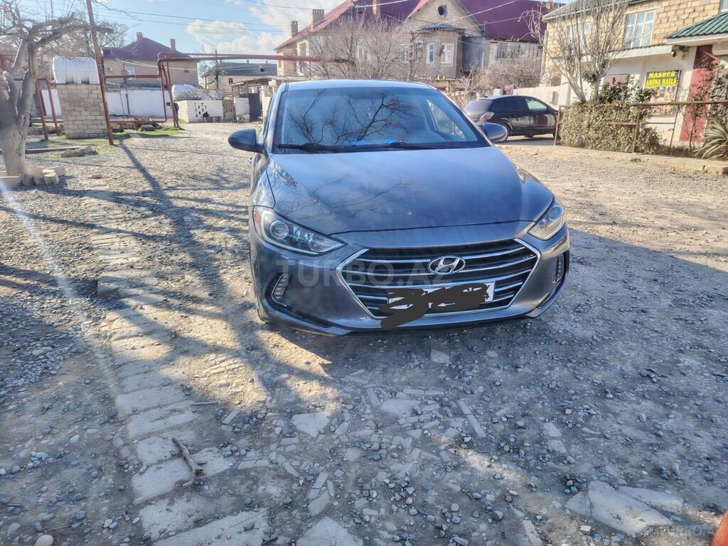 Hyundai Elantra