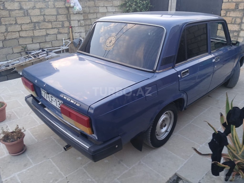 LADA (VAZ) 2107