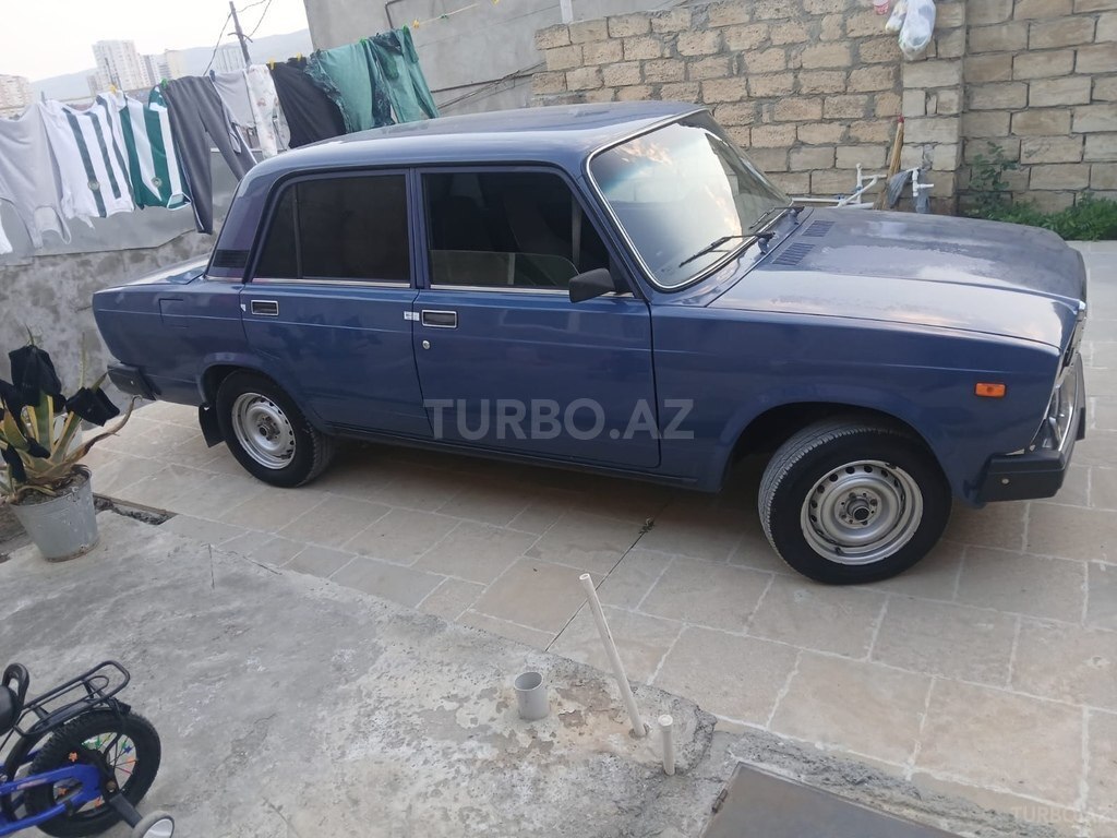 LADA (VAZ) 2107