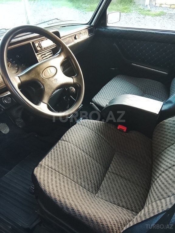 LADA (VAZ) 2107