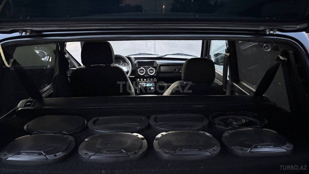 LADA (VAZ) Niva