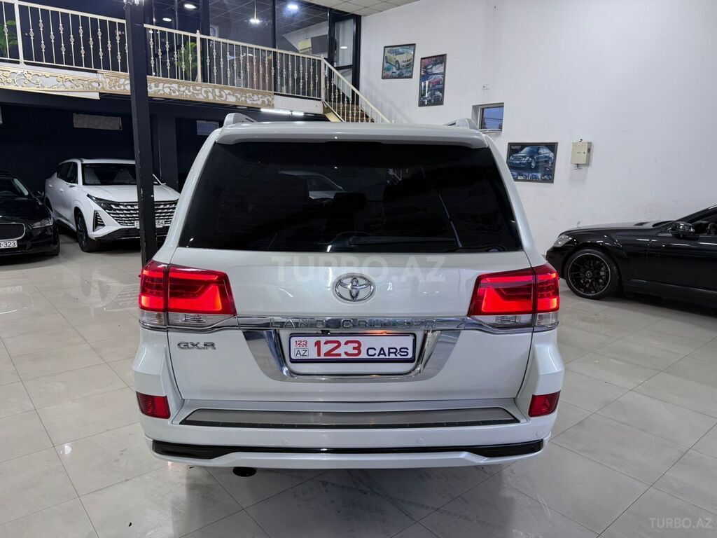 Toyota Land Cruiser