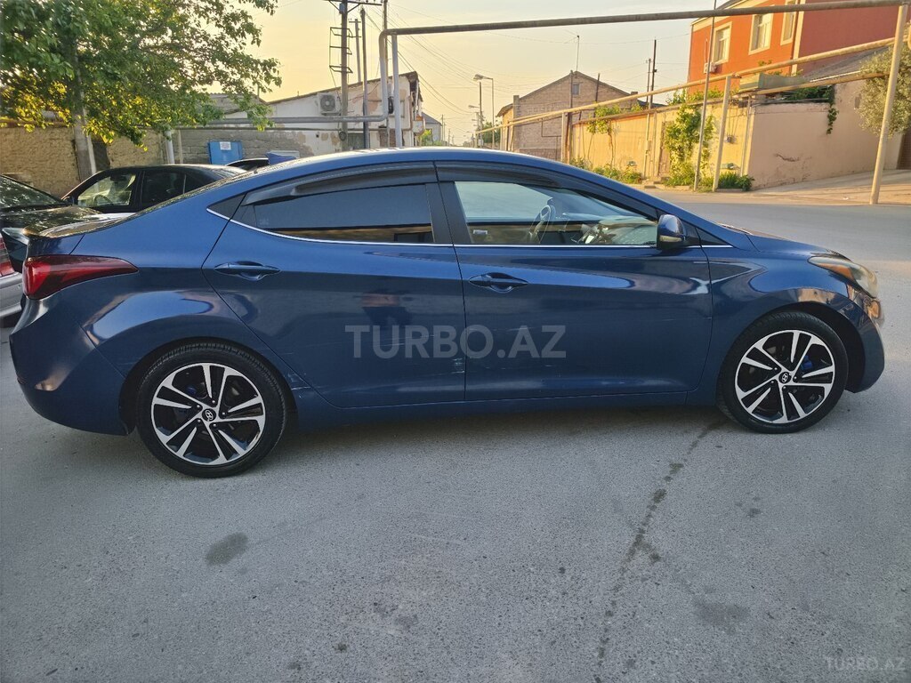 Hyundai Elantra