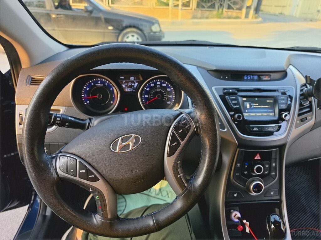 Hyundai Elantra