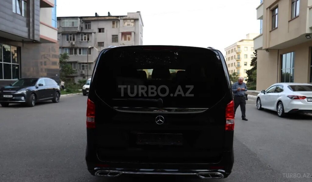 Mercedes Viano