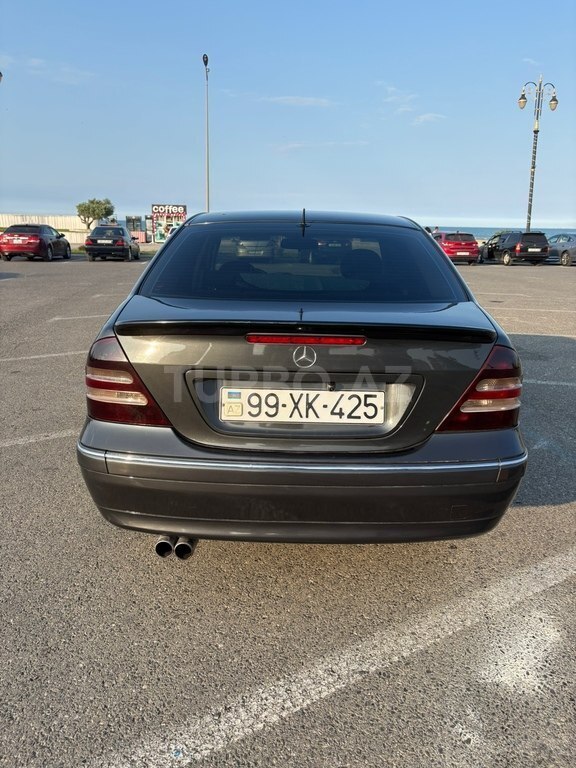 Mercedes C 240