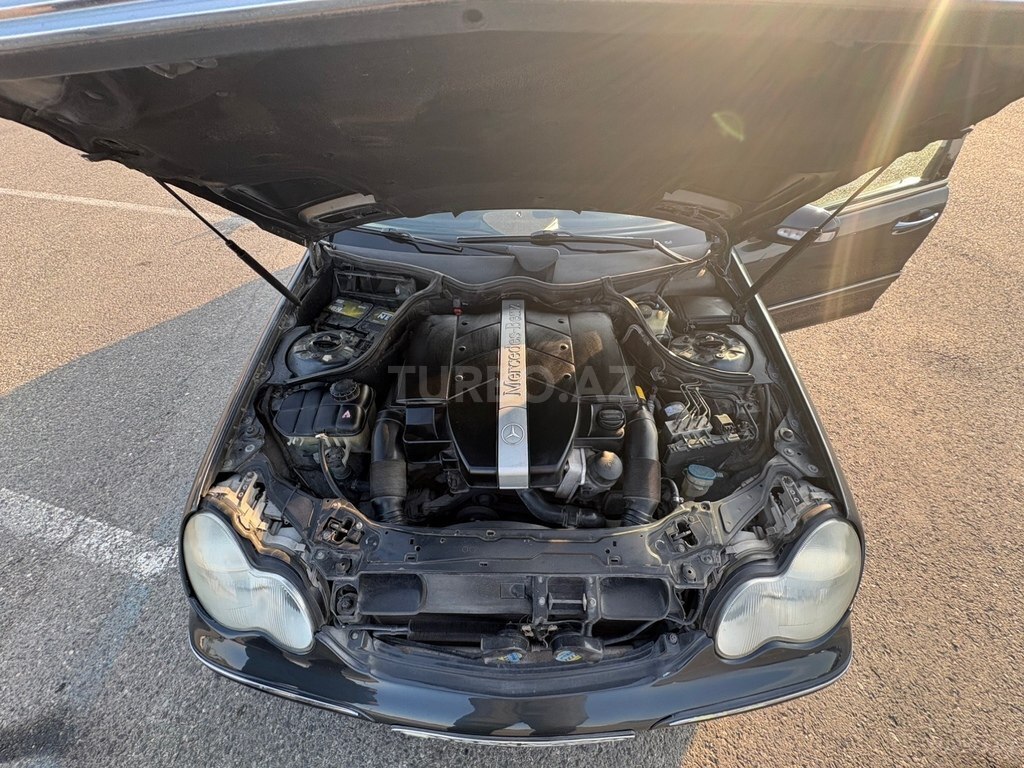 Mercedes C 240