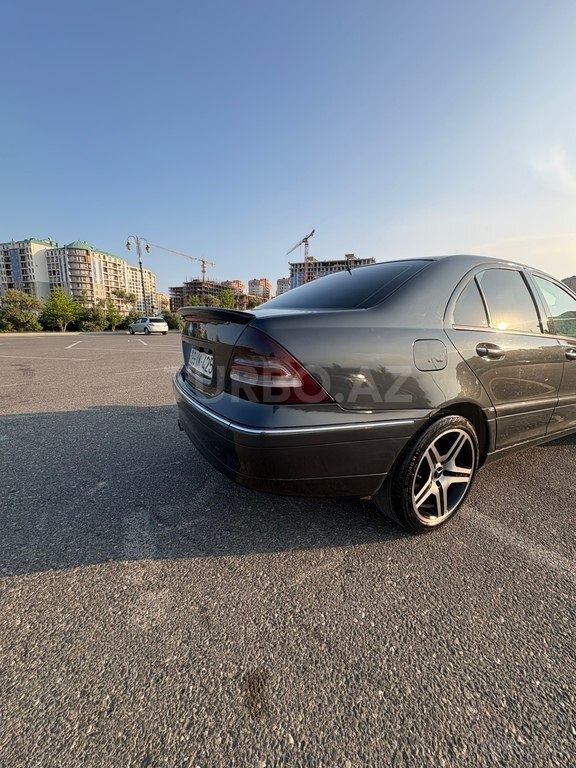 Mercedes C 240